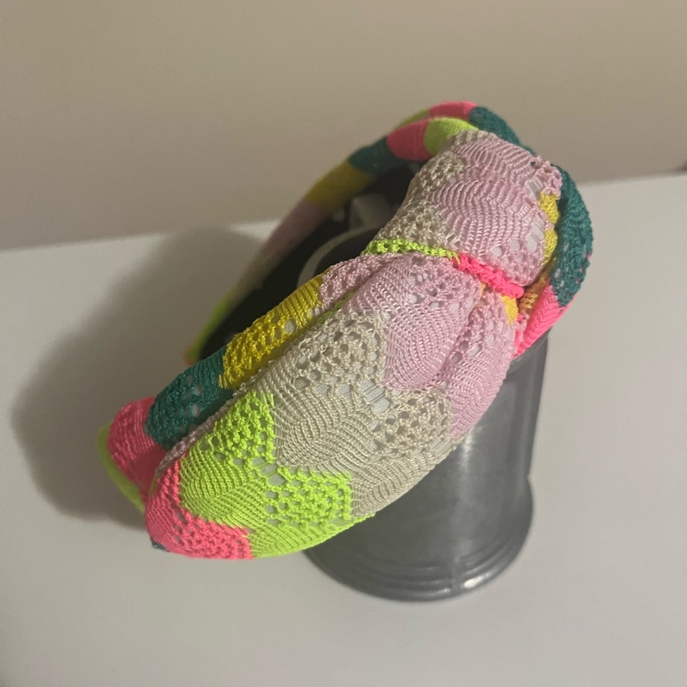 Never worn Lele headband, such fun colors and perfect for summer!